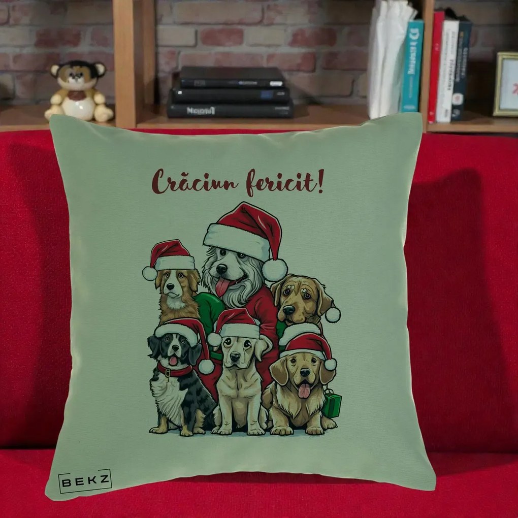 Perna Decorativa Caini cu Bonete Craciun Fericit, 40x40 cm, Verde, Husa Detasabila, Perna Inclusa, BEKZ®