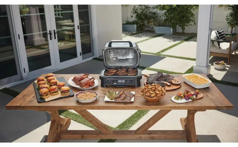 Gratar electric Ninja OG850EU, 1700W, 4 programe, 45x29 cm, 240°C, Ceramica Plocha, Tehnologie Woodfire, IPX4, Negru