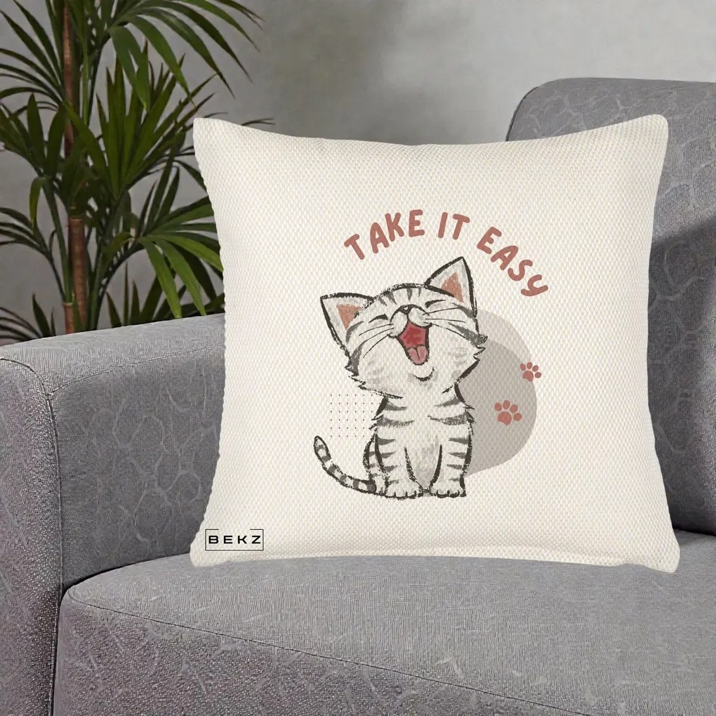 Perna Personalizata Take It Easy Cat, 40x40 cm, Crem Reliefat, Husa Detasabila, Perna Inclusa, BEKZ®