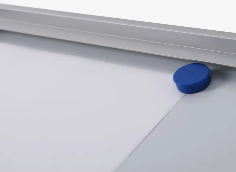 Vitrina informații interioare Economy 9 x A4 - spate din tablă, ignifugă, aluminiu