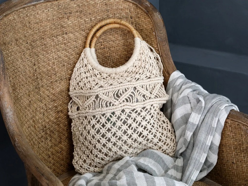 Scaun dining bej din rattan si rachita, cu aspect vintage Old French