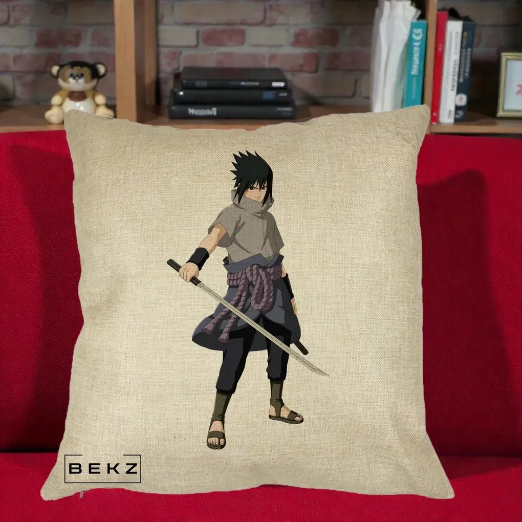 Perna Personalizata Naruto Sasuke Uchiha cu Sabia, 40x40 cm, Crem, Husa Detasabila, Perna Inclusa, BEKZ®