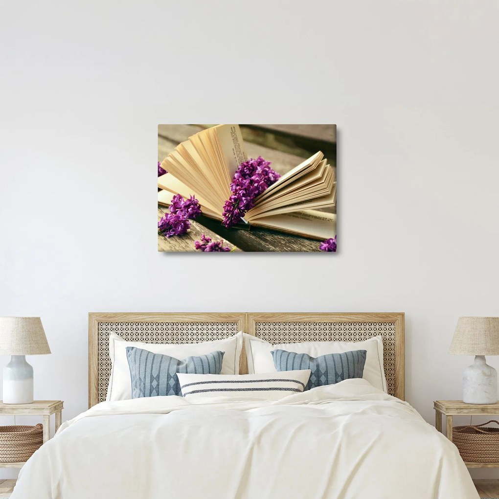 Tablou cu carte și floare violetă (70x50 cm)