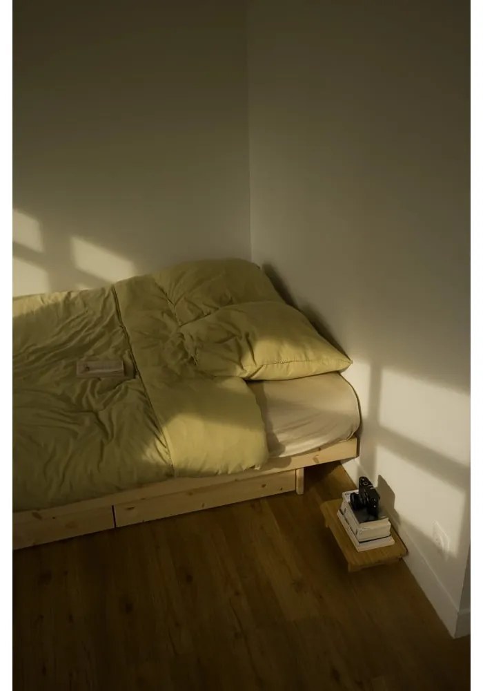 Pat în culoare naturală din lemn masiv de pin cu spațiu de depozitare și somieră 120x200 cm Kanso – Karup Design
