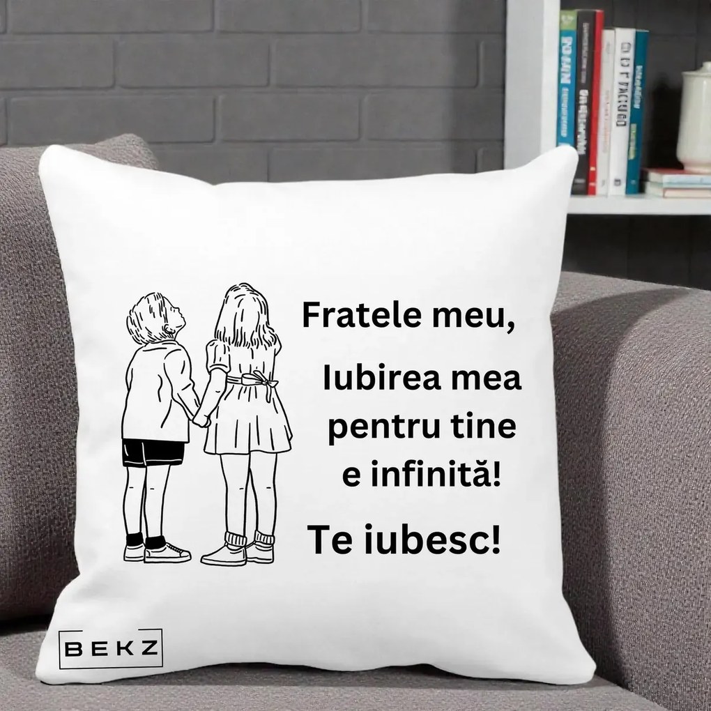 Cadou pentru Frate - Perna Personalizata Fratele Meu Te Iubesc Copii Tinand Maini Line Art, 40x40 cm, Alba Mata, Husa Detasabila, Perna Inclusa, BEKZ®