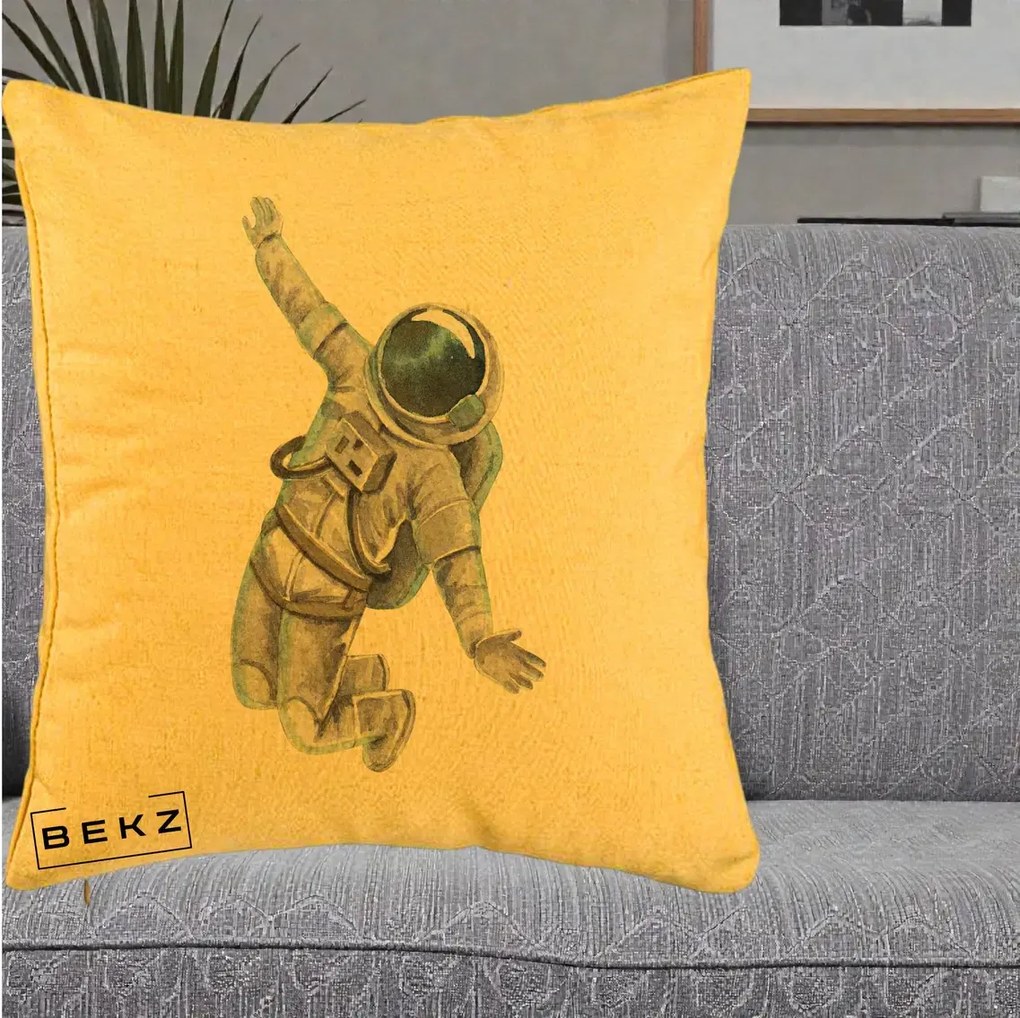 Perna Decorativa Astronaut Acuarela Zbor, 40x40 cm, Galben, Husa Detasabila, Perna Inclusa, BEKZ®