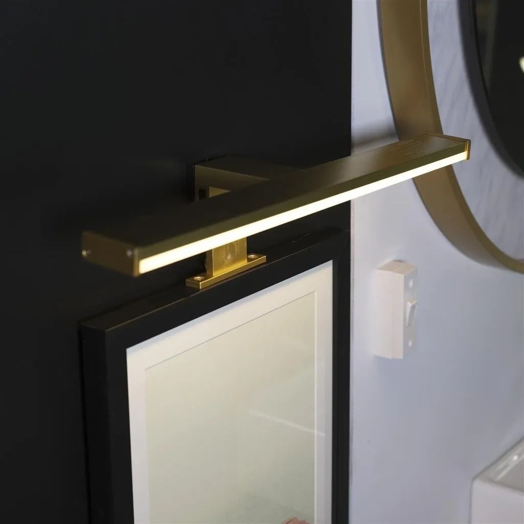 Aplica de perete LED pentru oglinda, tablou IP44 Kos, auriu