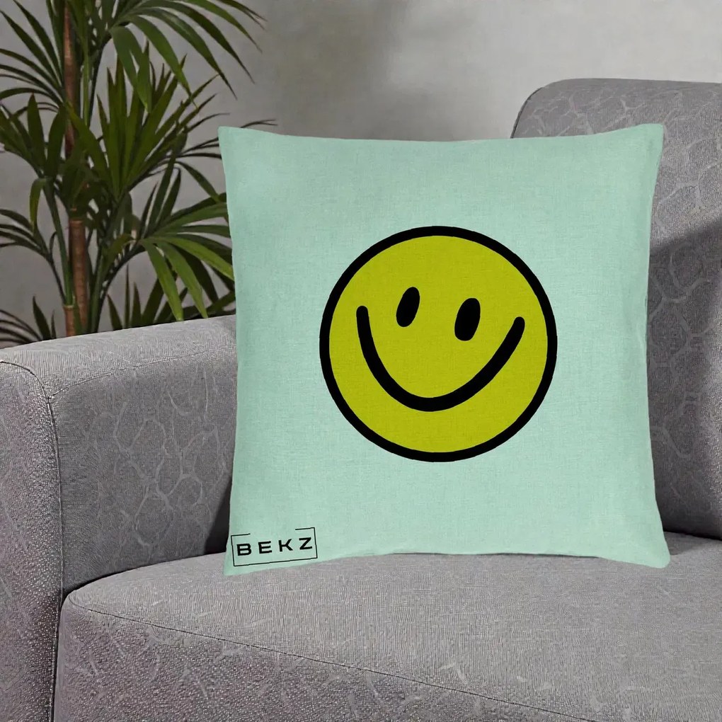 Perna Decorativa Smiley Face Galben Clasic, 40x40 cm, Verde Menta, Husa Detasabila, Perna Inclusa, BEKZ®
