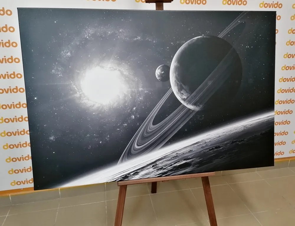 Tablou planetă în spațiu în alb-negru