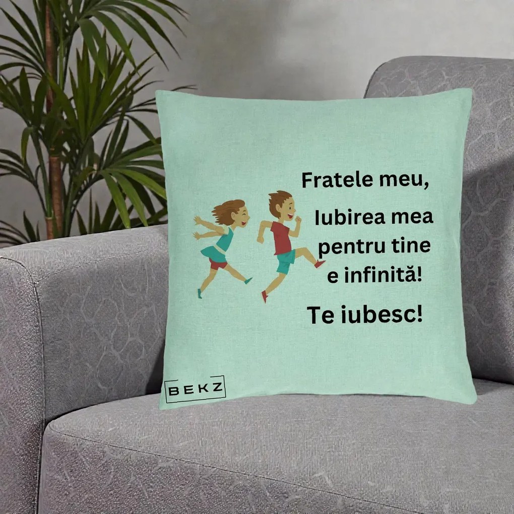 Cadou pentru Frate - Perna Personalizata Fratele Meu Te Iubesc Copii Alergand Colorat, 40x40 cm, Verde Menta, Husa Detasabila, Perna Inclusa, BEKZ®