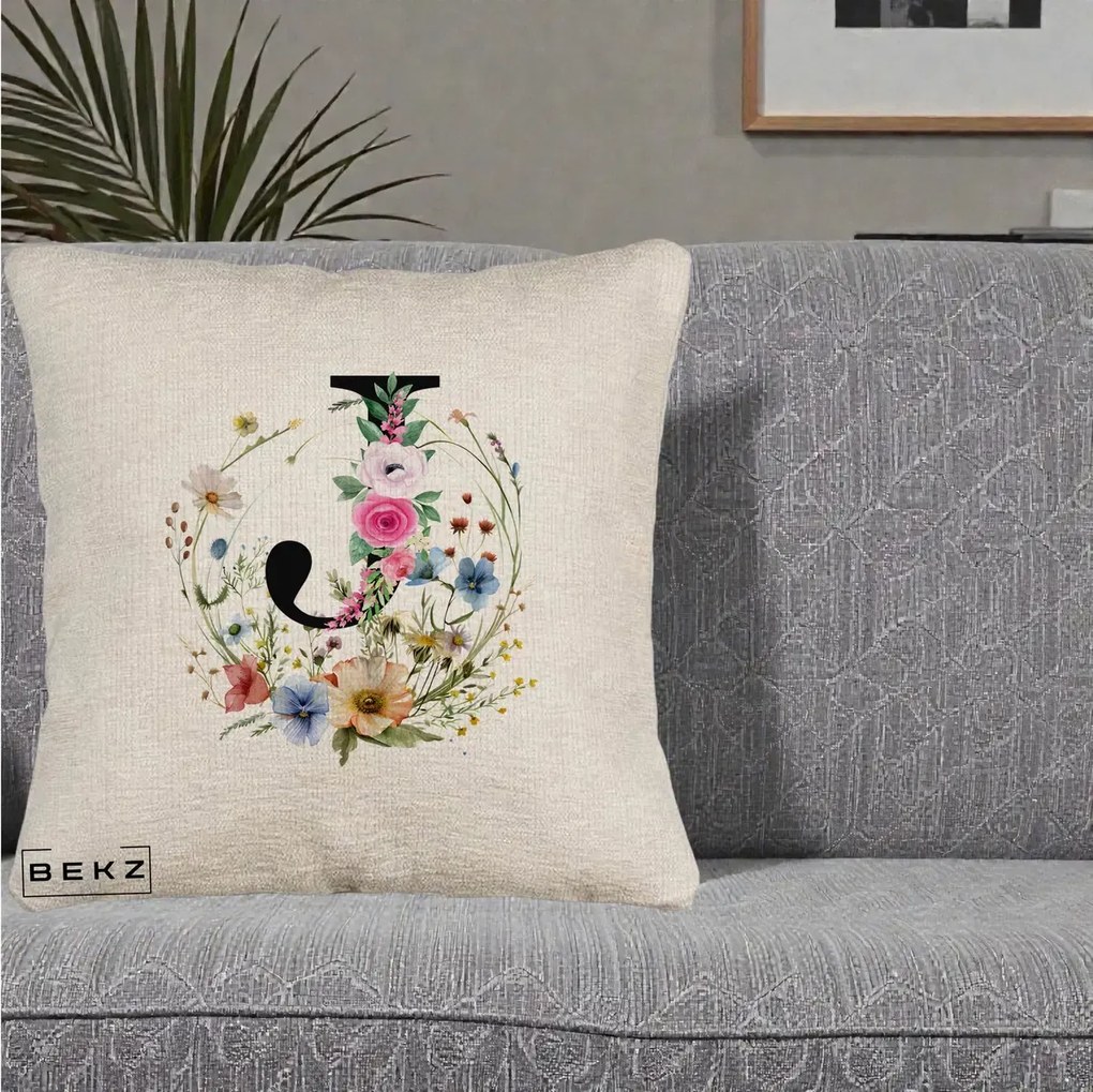Cadou Personalizat - Perna Personalizata Monogram Litera J cu Flori Acuarela, 40x40 cm, Bej Canapea, Husa Detasabila, Perna Inclusa, BEKZ®