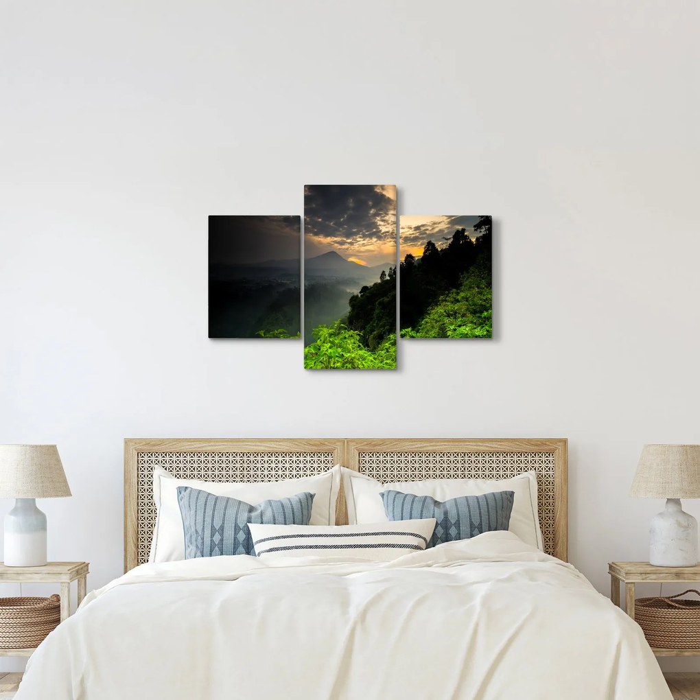 Tablou - peisaj montan verde (90x60 cm)