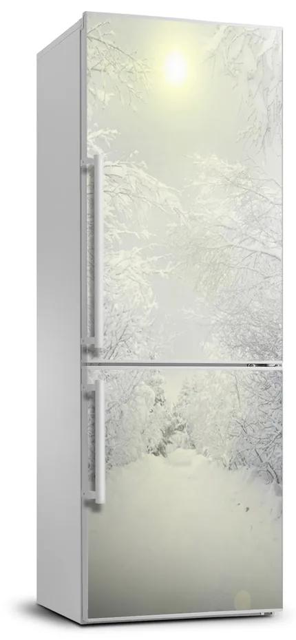 Autocolant pe frigider pădure în timpul iernii