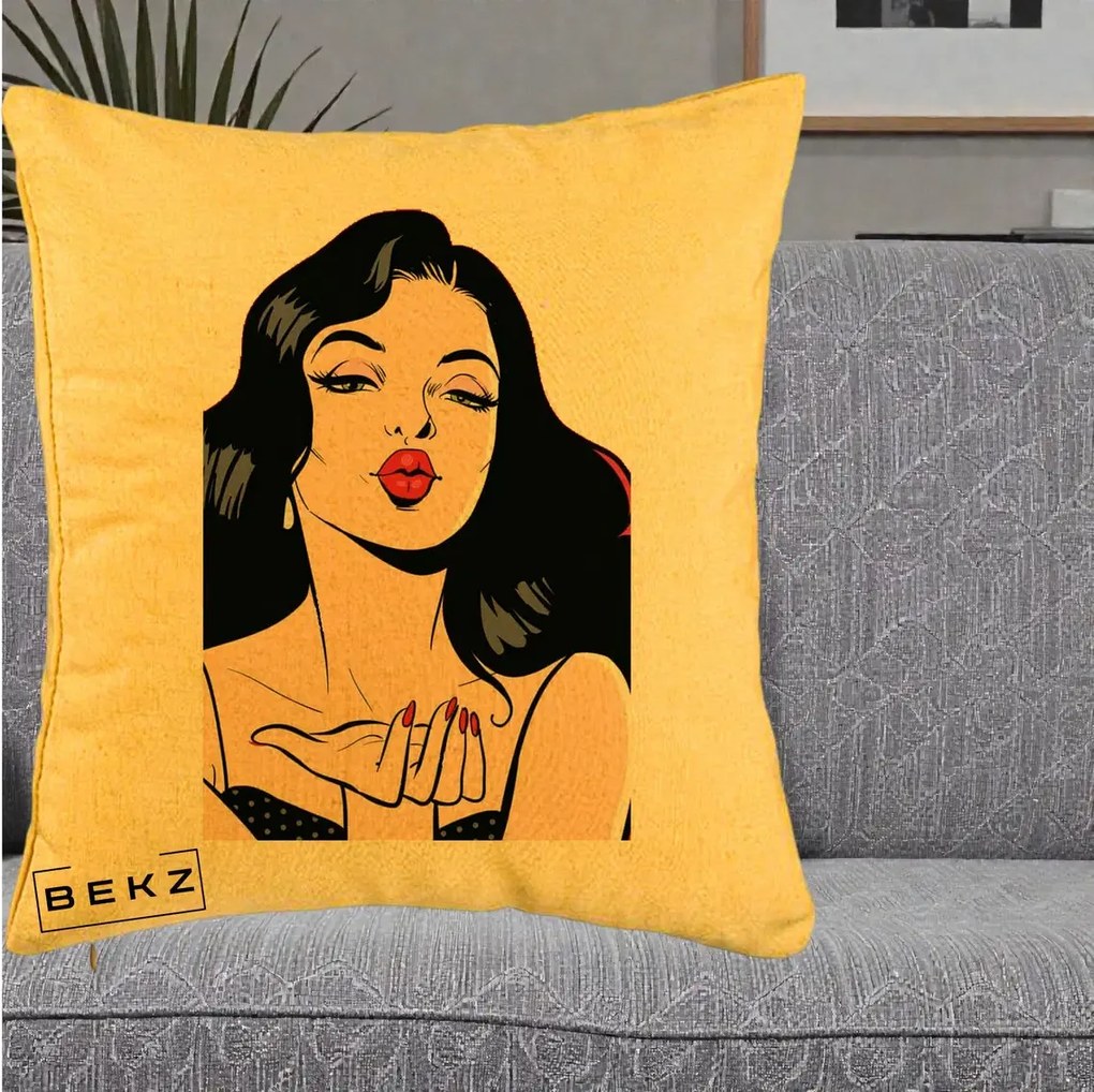 Perna Decorativa Femeie Pop-Art Kiss, 40x40 cm, Galben, Husa Detasabila, Perna Inclusa, BEKZ®