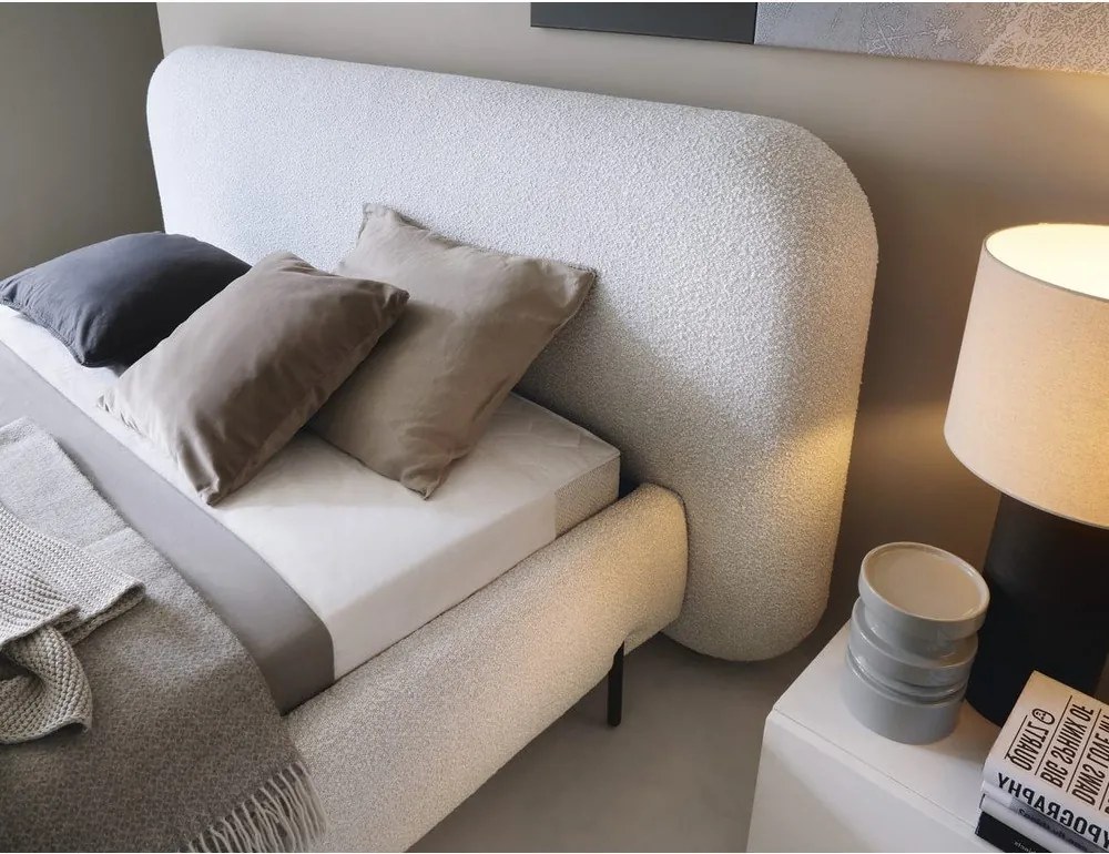 Pat matrimonial bej tapițat cu spațiu de depozitare cu somieră 180x200 cm Pointt – ELTAP