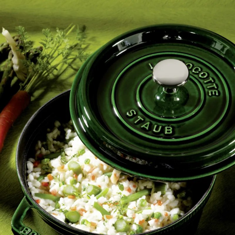 Oala din fonta Staub La Cocotte 40509-361-0, 6,7 l, 28 cm, de la -20°C pana la 260 °C, Emailata, Capac cu structura anti-picaturi, Toate plitele inclusiv inductie, Verde