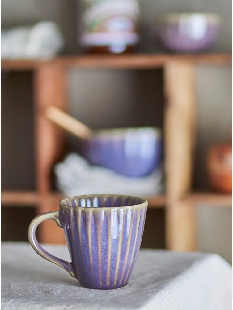 Cană violetă din gresie ceramică 220 ml Latina – Bloomingville
