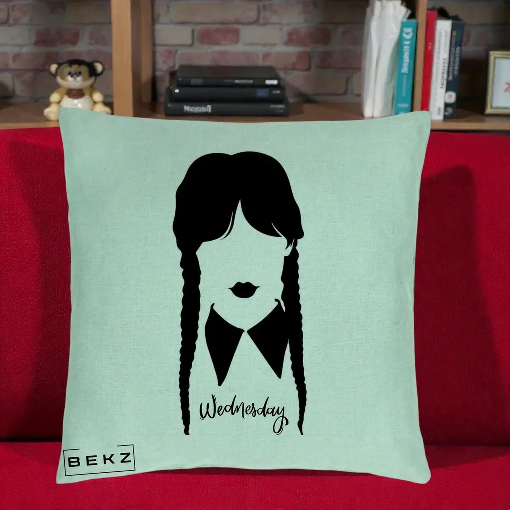 Perna Personalizata Wednesday Addams Silueta Alb-Negru, 40x40 cm, Verde Menta, Husa Detasabila, Perna Inclusa, BEKZ®