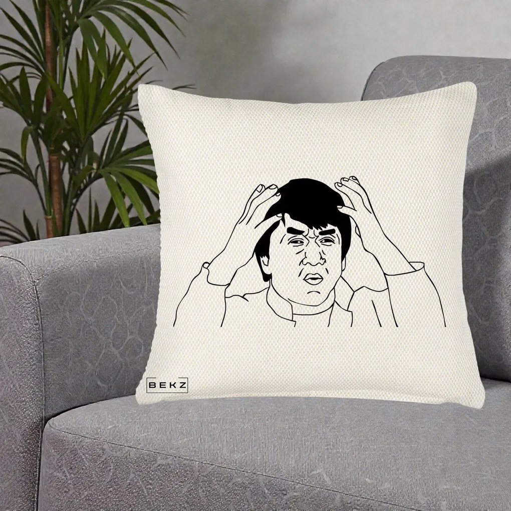 Perna Decorativa Jackie Chan WTF, 40x40 cm, Crem Reliefat, Husa Detasabila, Perna Inclusa, BEKZ®