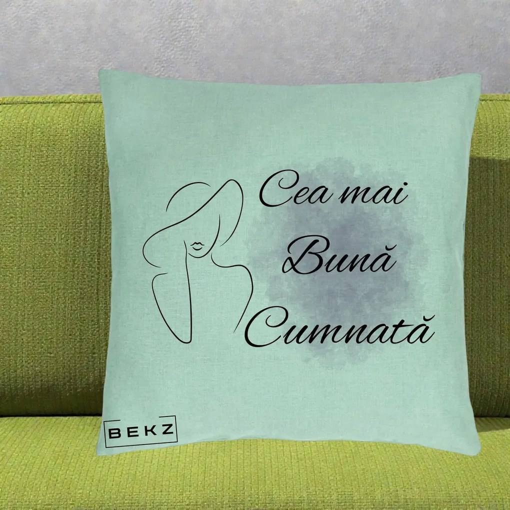 Cadou pentru Cumnata - Perna Personalizata Cea mai Buna Cumnata cu Silueta Dama si Pete Violet, 40x40 cm, Verde Menta, Husa Detasabila, Perna Inclusa, BEKZ®