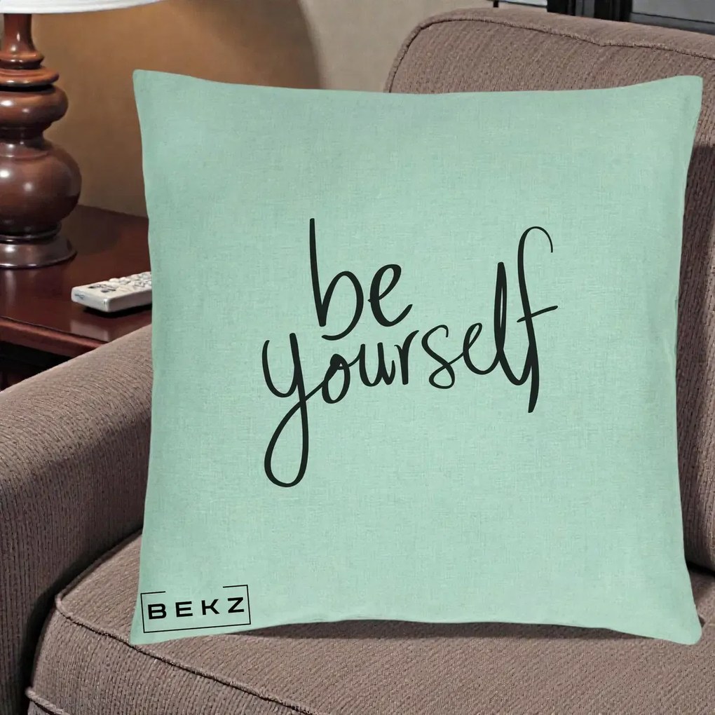 Perna Decorativa Be Yourself Caligrafie Neagra, 40x40 cm, Verde Menta, Husa Detasabila, Perna Inclusa, BEKZ®