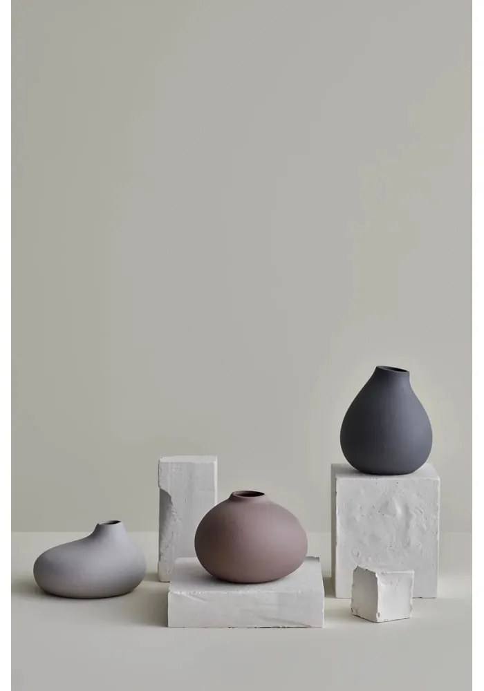 Vază roz-deschis din porțelan (înălțime 13 cm) Nona – Blomus