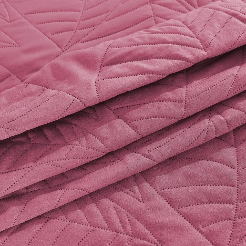 Cuvertură de pat roz cu model LEAVES Dimensiuni: 220 x 240 cm