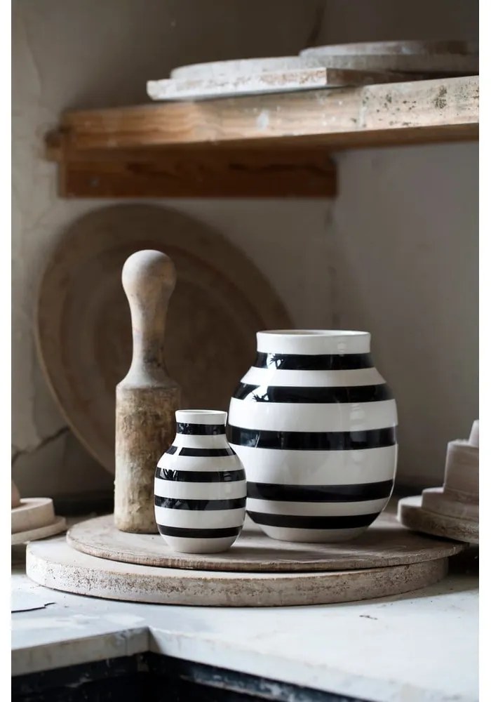 Vază din gresie Kähler Design Omaggio, înălțime 12,5 cm, negru - alb