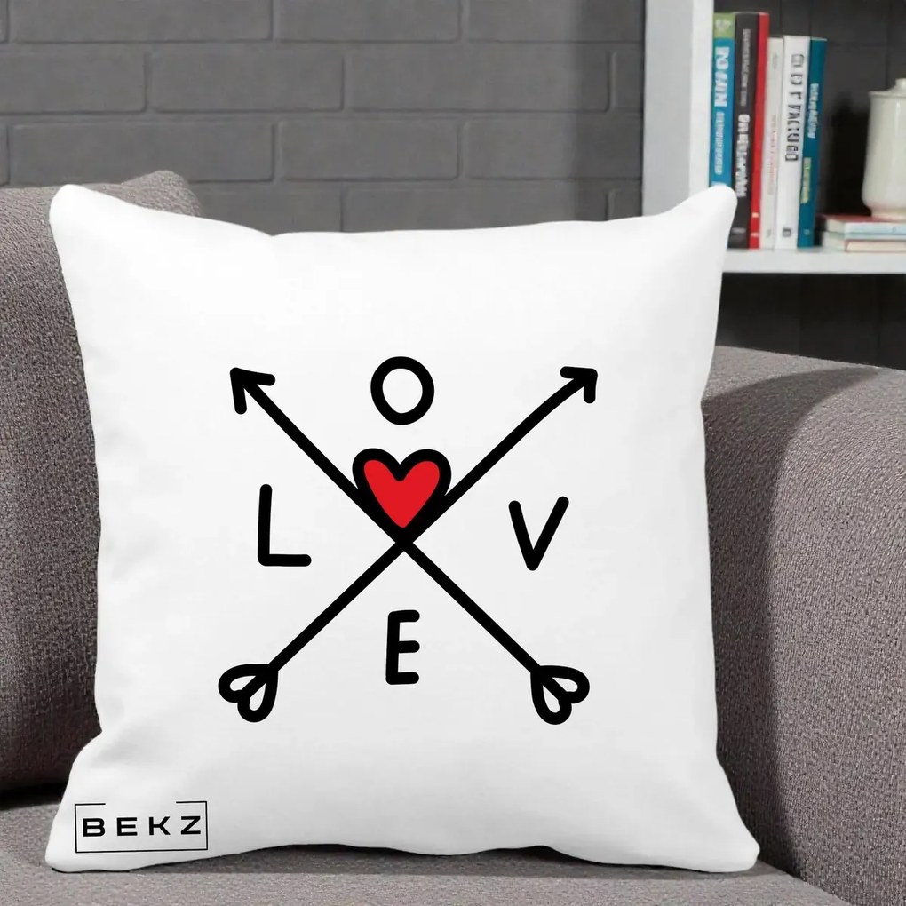 Perna Decorativa Love cu Sageti Incrucisate si Inima Rosie, 40x40 cm, Alba Mata, Husa Detasabila, Perna Inclusa, BEKZ®