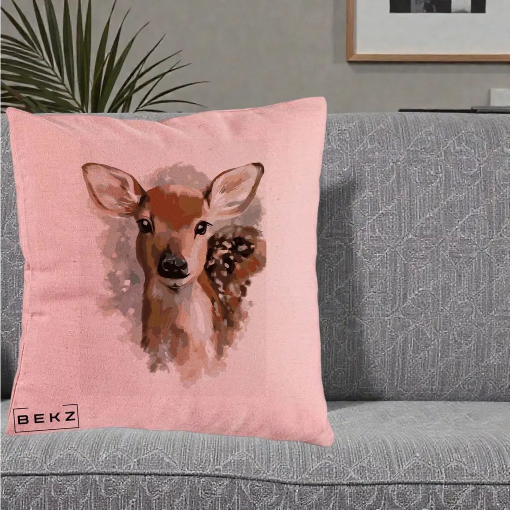Perna Decorativa Caprioara Pui Acuarela, 40x40 cm, Roz, Husa Detasabila, Perna Inclusa, BEKZ®