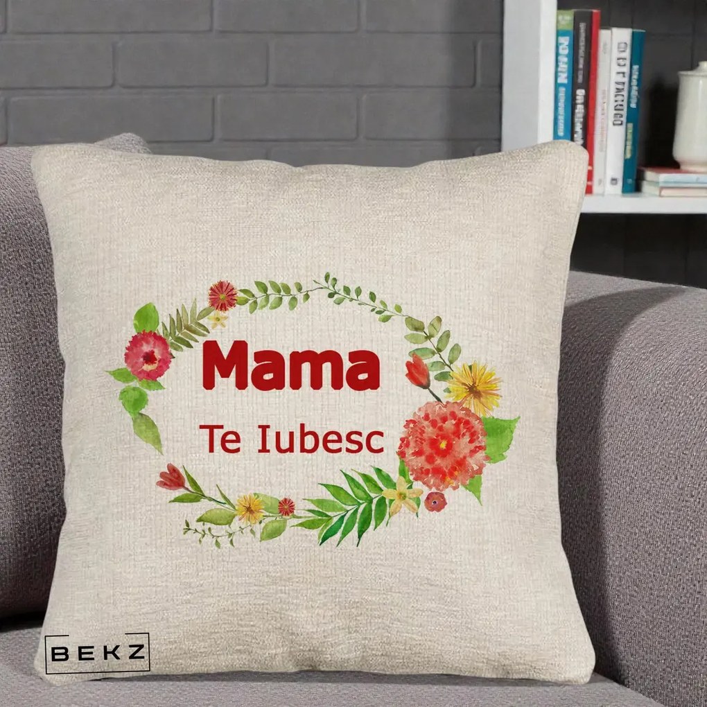 Cadou pentru Mama - Perna Personalizata Mama Te Iubesc Flori Rosii, 40x40 cm, Bej Canapea, Husa Detasabila, Perna Inclusa, BEKZ®