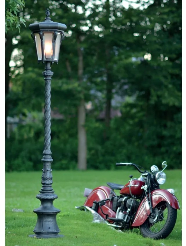 Stalp iluminat exterior din fier forjat, inaltime 247cm, AL 6784