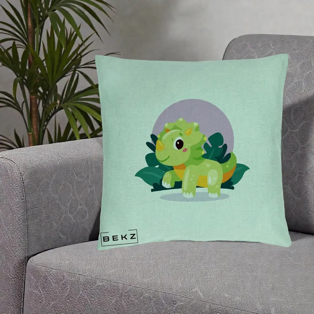 Perna Decorativa Triceratops Kawaii Verde, 40x40 cm, Verde Menta, Husa Detasabila, Perna Inclusa, BEKZ®