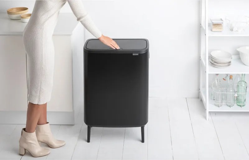 La mâna a doua: Cos pentru gunoi Brabantia Bo Touch Hi 1001260, 60 L, Inaltat, Deschidere lina si silentioasa, Negru mat