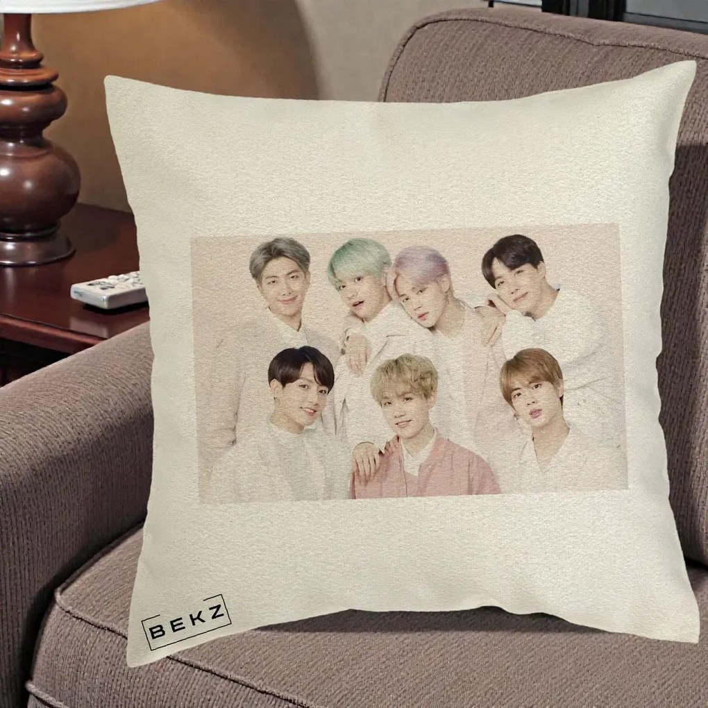 Perna Personalizata K-pop BTS Foto Grup Landscape Pastel, 40x40 cm, Ecru, Husa Detasabila, Perna Inclusa, BEKZ®