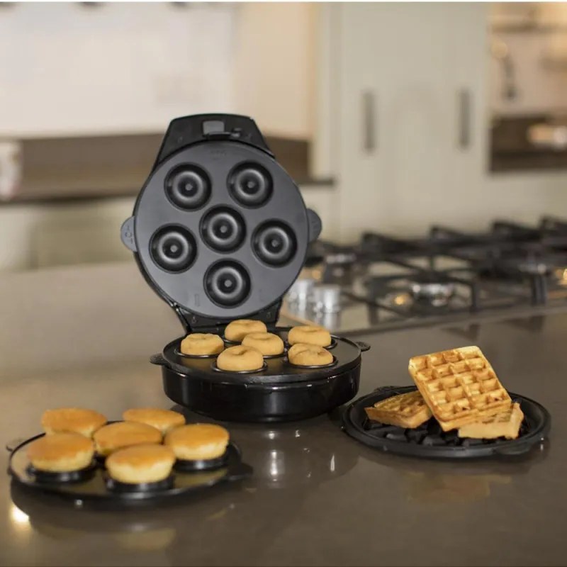 La mâna a doua: Aparat gogosi si vafe 3in1 Russell Hobbs Fiesta 24620-56, 900w, Placi antiadere, Capac cu autoblocare, Bordo/Negru