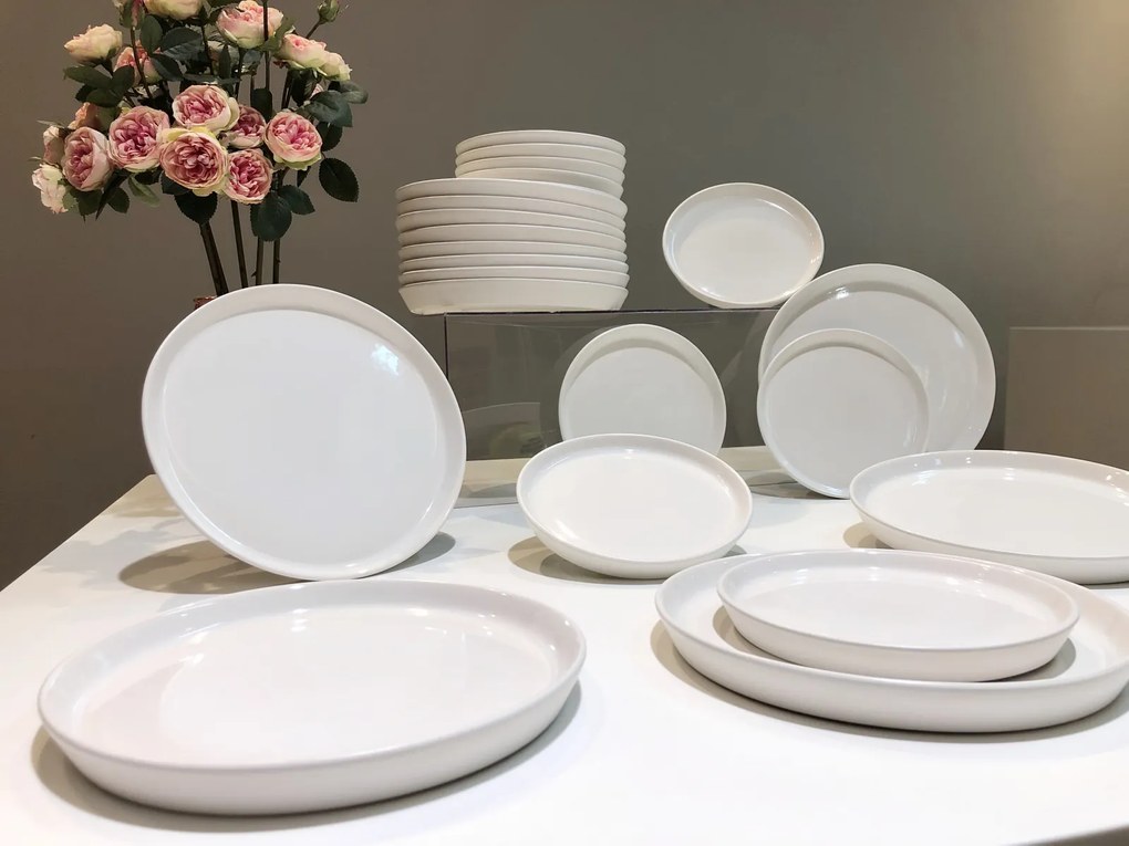Set Farfurii 18 piese Albe Casablanca: 6 Farfurii Mari, 6 Desert 6 Boluri - Ceramica Manuala de Lux