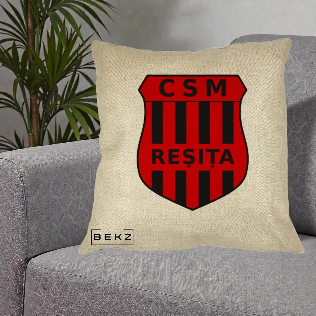 Perna Personalizata CSM Resita Fotbal, 40x40 cm, Crem, Husa Detasabila, Perna Inclusa, BEKZ®