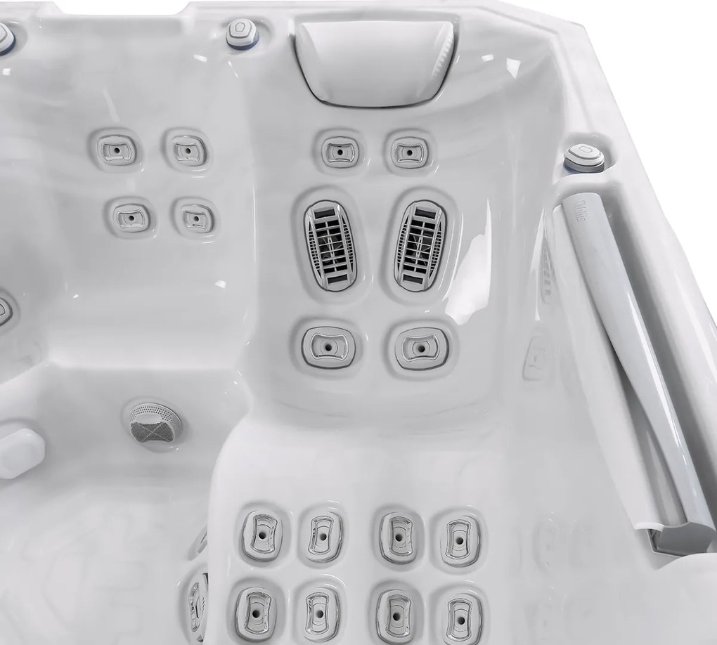 Minipiscina jacuzzi 6 persoane, 43 jeturi, Infinity jets, WiFi, sistem In-Line WIS, unitate de control Gecko IN.YE-3, sistem audio, 215 215 cm,