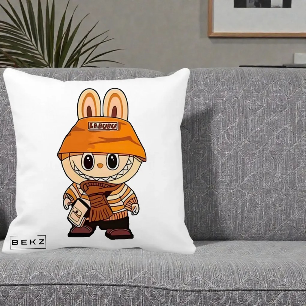 Perna Personalizata Labubu Streetwear Portocaliu, 40x40 cm, Alba Mata, Husa Detasabila, Perna Inclusa, BEKZ®