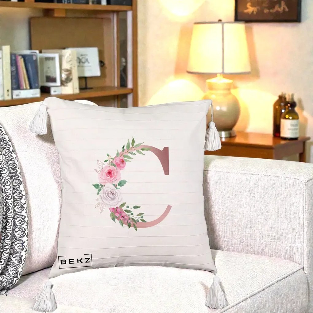 Cadou Personalizat - Perna Personalizata Monograma Rose Gold Litera C, 40x40 cm, Bej cu Franjuri, Husa Detasabila, Perna Inclusa, BEKZ®