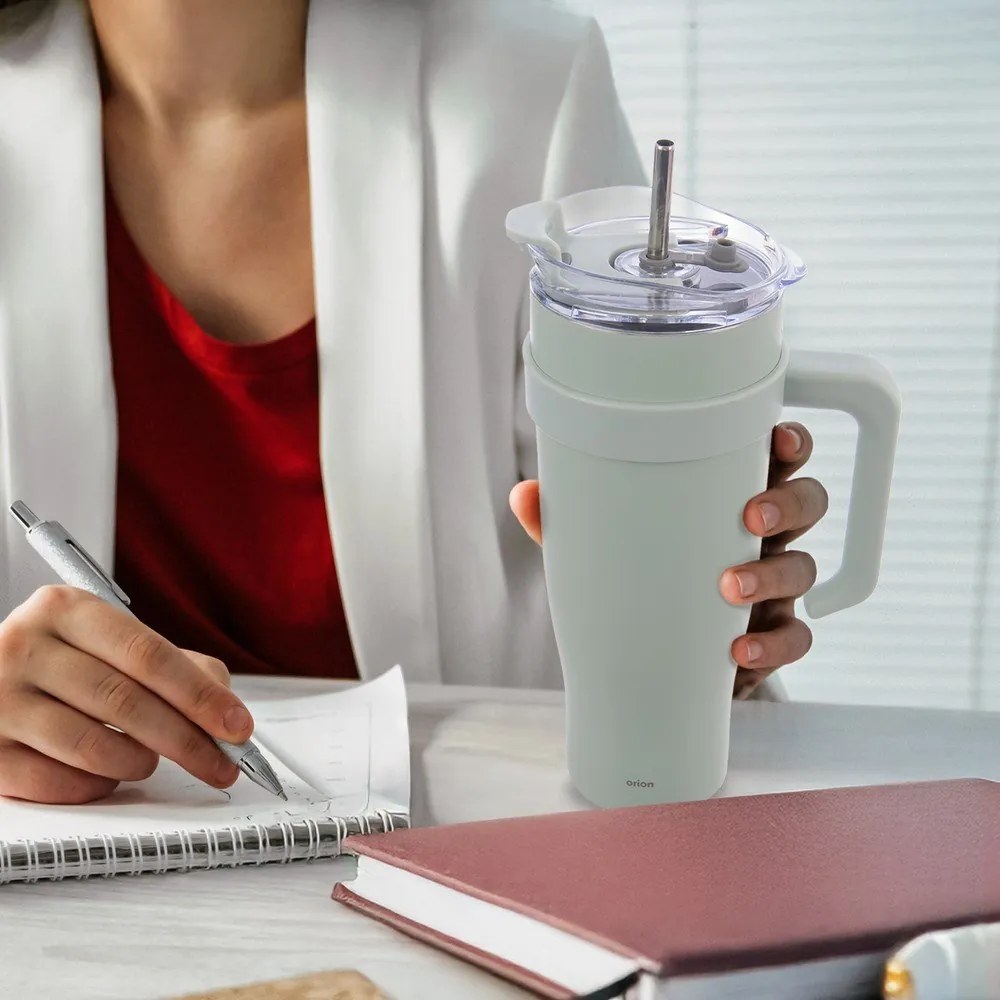 Cană termos verde salvie cu pai 1,2 l Termo – Orion