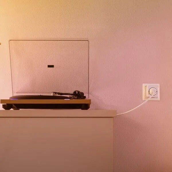 Priză inteligentă E 2300W + contor de energie Wi-Fi WiZ