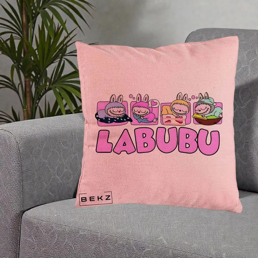 Perna Personalizata Labubu Sleeping Quad, 40x40 cm, Roz, Husa Detasabila, Perna Inclusa, BEKZ®