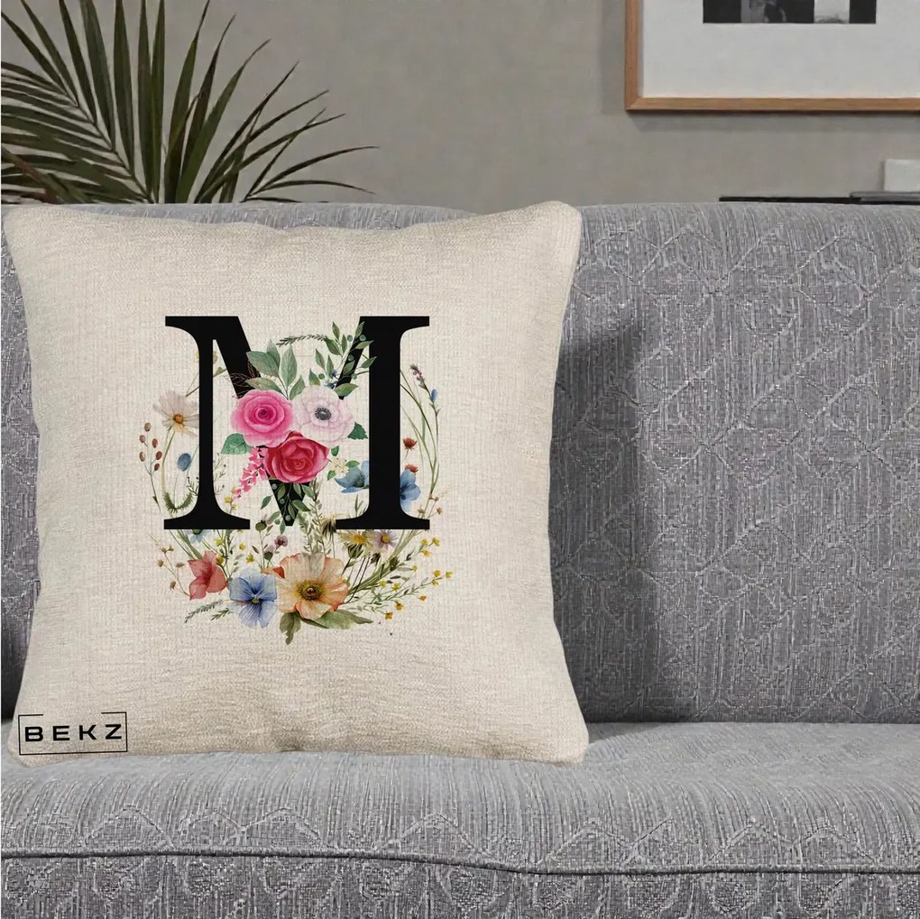 Cadou Personalizat - Perna Personalizata Monogram Litera M cu Flori Acuarela, 40x40 cm, Bej Canapea, Husa Detasabila, Perna Inclusa, BEKZ®