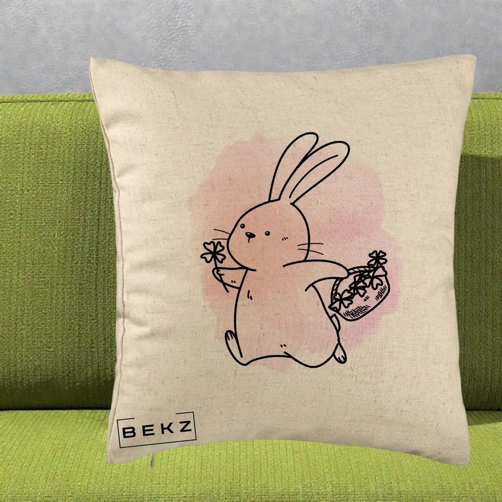 Perna Decorativa Iepuras Kawaii cu Cosulet Floral, 40x40 cm, Bej, Husa Detasabila, Perna Inclusa, BEKZ®