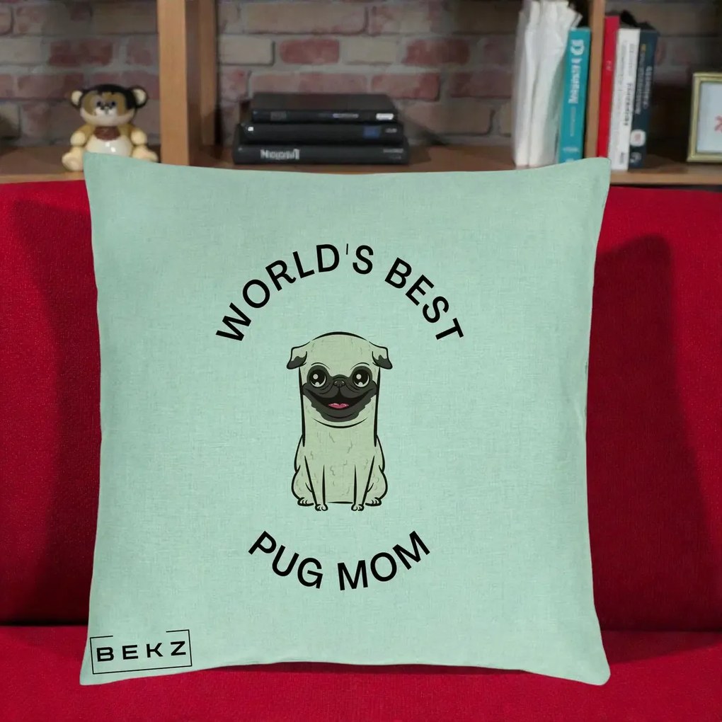 Cadou pentru Iubitorii de Caini - Perna Personalizata World's Best Pug Mom, 40x40 cm, Verde Menta, Husa Detasabila, Perna Inclusa, BEKZ®
