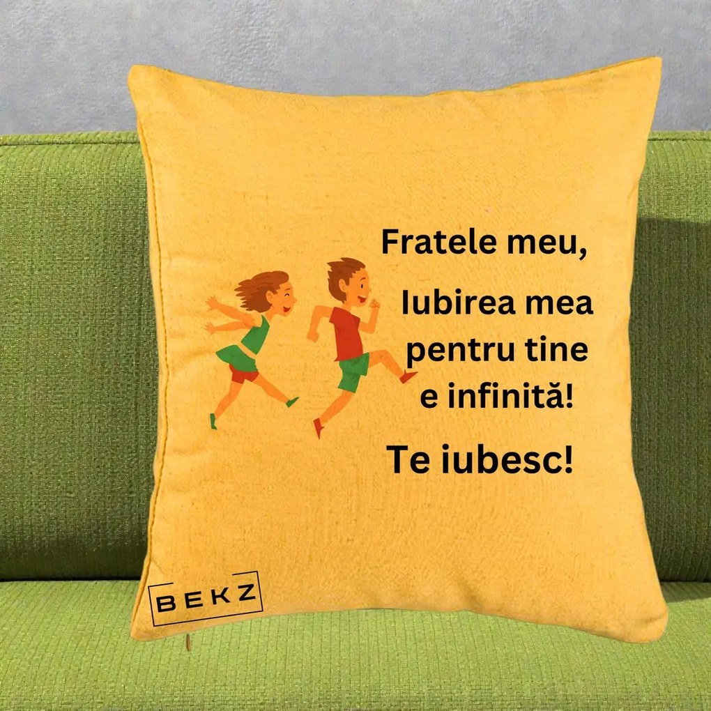 Cadou pentru Frate - Perna Personalizata Fratele Meu Te Iubesc Copii Alergand Colorat, 40x40 cm, Galben, Husa Detasabila, Perna Inclusa, BEKZ®