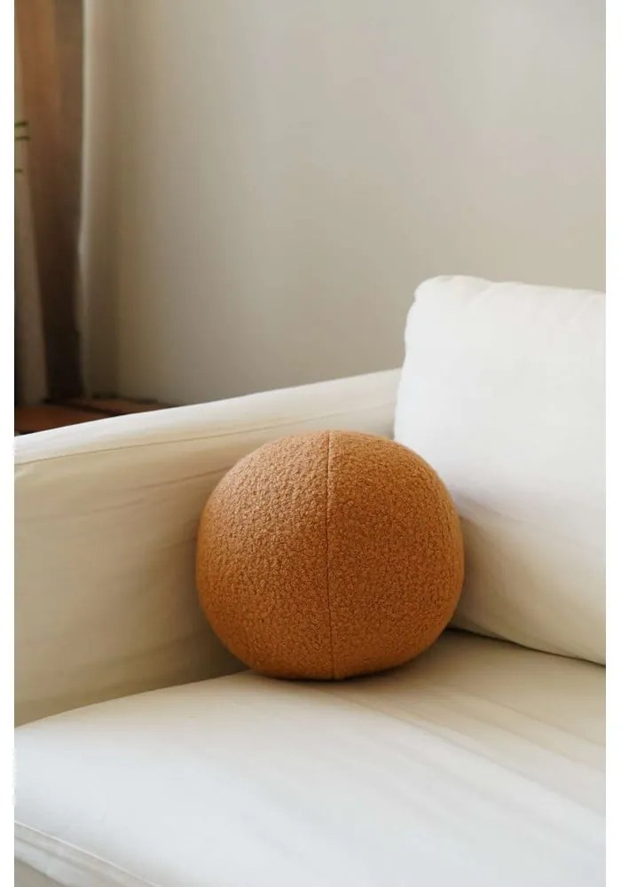 Pernă decorativă din material bouclé ø 20 cm Top – Mioli Decor
