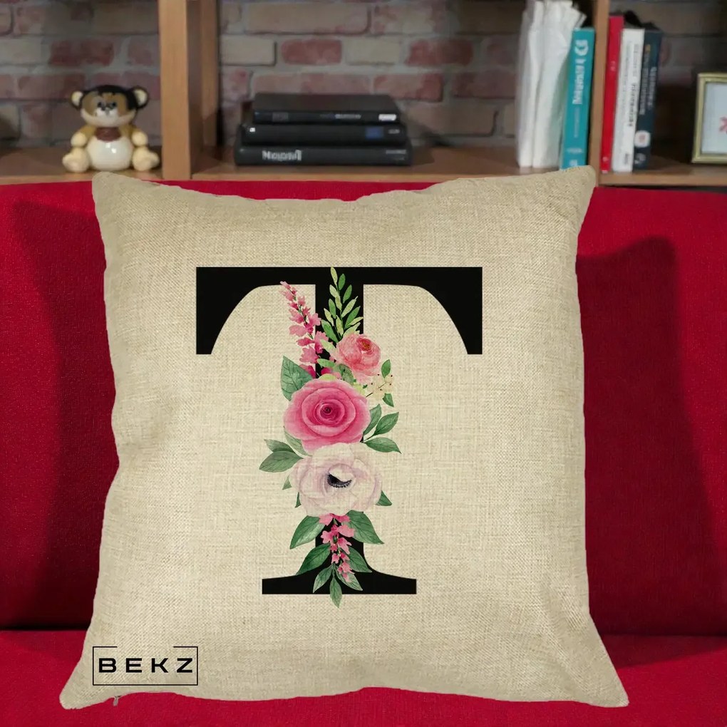 Cadou Personalizat - Perna Personalizata Monograma Florala Litera T, 40x40 cm, Crem, Husa Detasabila, Perna Inclusa, BEKZ®
